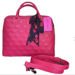 Betsey Johnson Heart Purse hot pink 👛